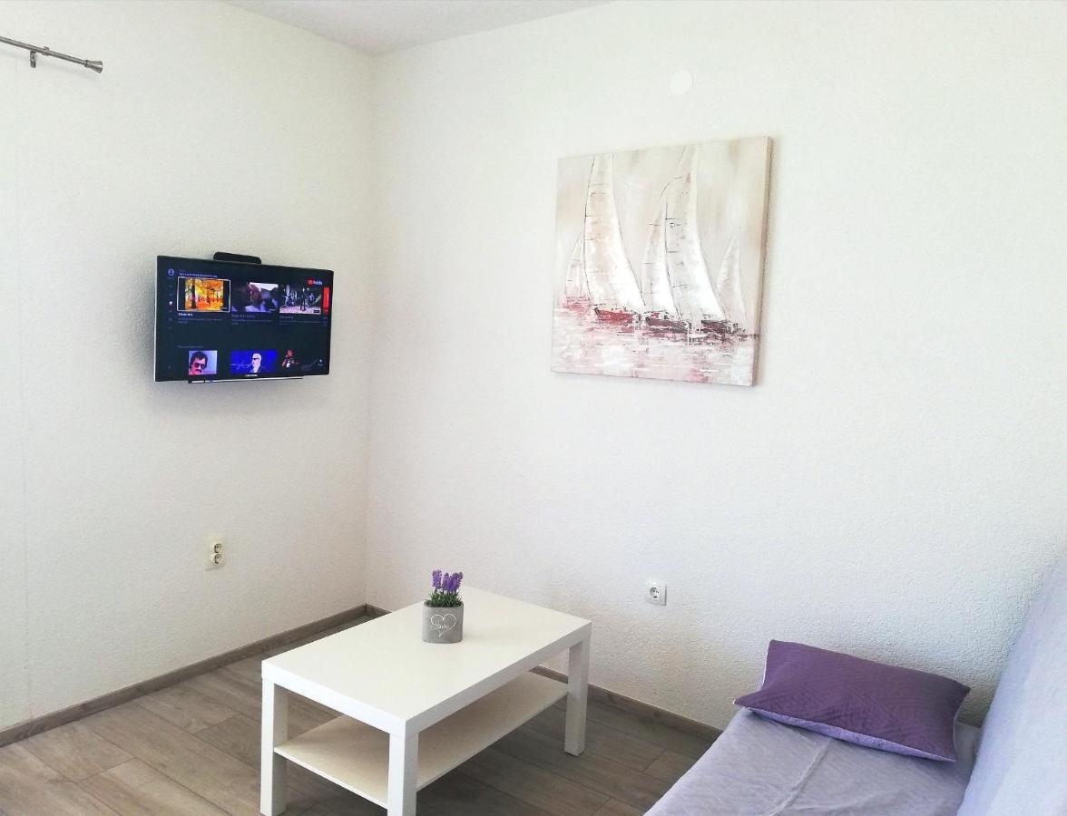 Apartments Amfora Gdinj Exterior foto