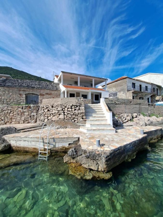 Apartments Amfora Gdinj Exterior foto